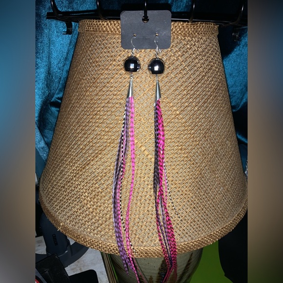 CUSTOM FEATHER EARRINGS - Picture 15 of 16